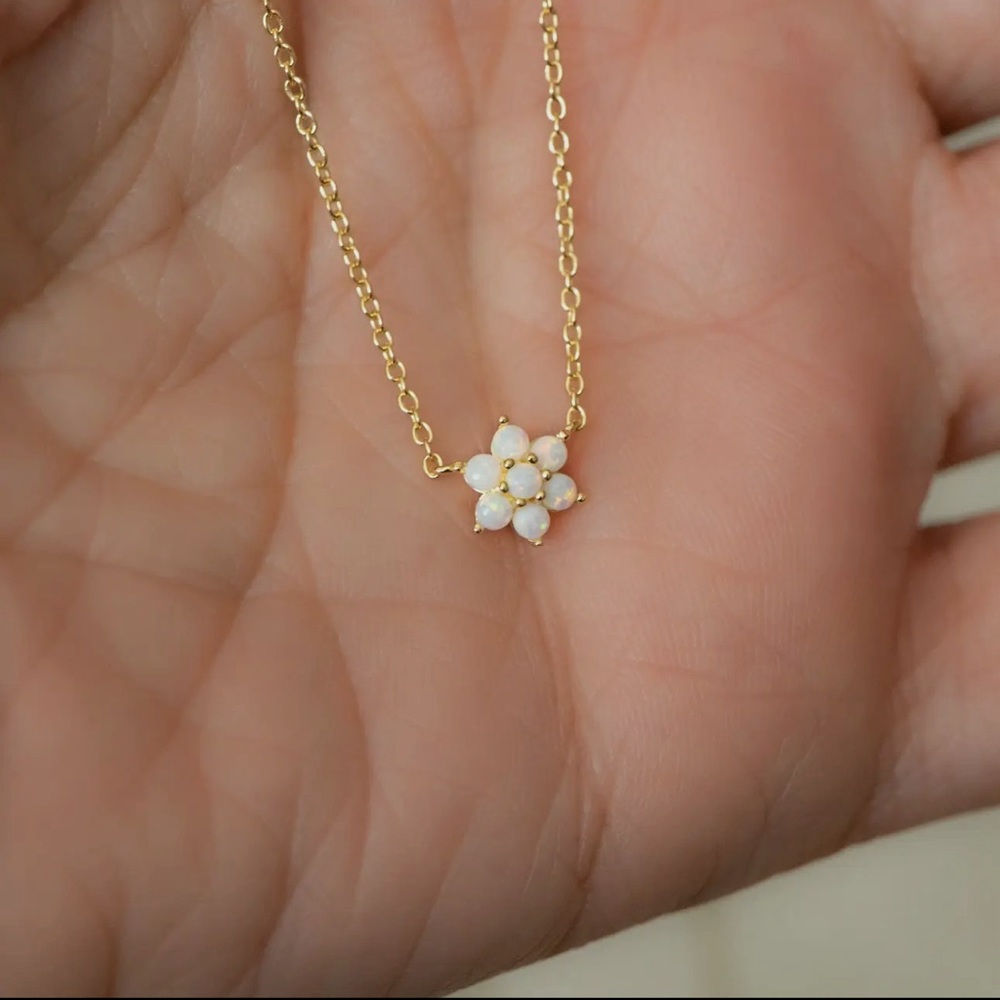 ✨2X Host Pick✨Opal Flower Necklace- Rose Gold - Picture 6 of 8